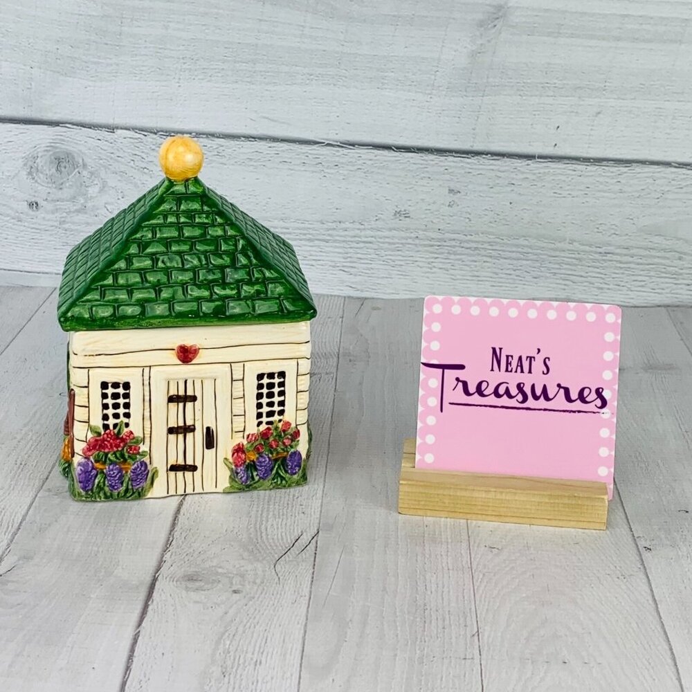 Block By Gear 1995 COUNTRY VILLAGE Ceramic Tool Shed Small Lidded Canister Jar